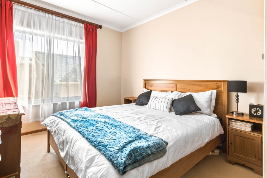 2 Bedroom Property for Sale in Strand North Western Cape